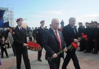 Живым героев чтить, не забывать!